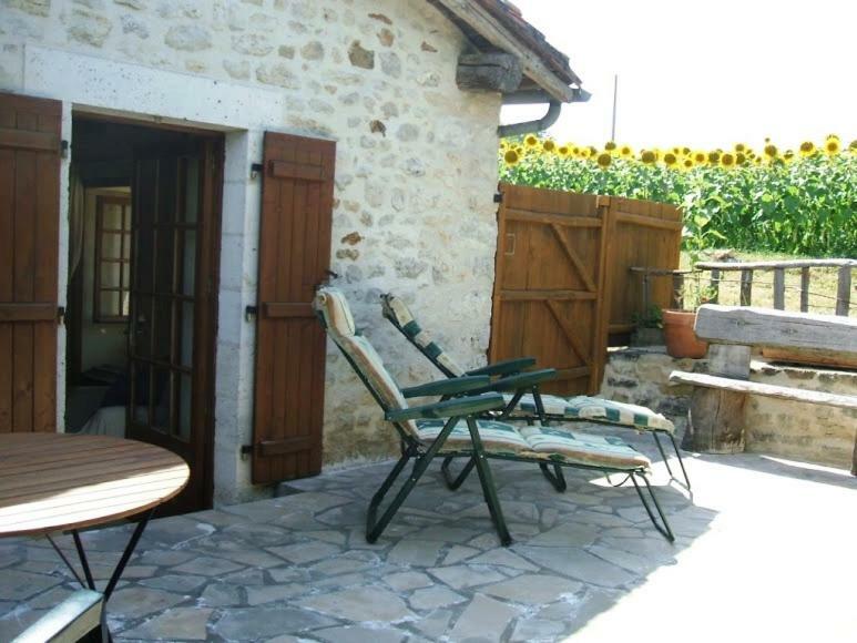 Gîte Chez Marot Varaignes Exterior foto